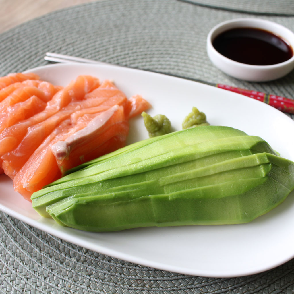  Salmon sashimi